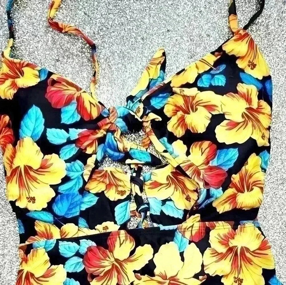 NWOT FLORAL LACE UP /CUT OUT SWIM SUIT - Picture 2 of 6